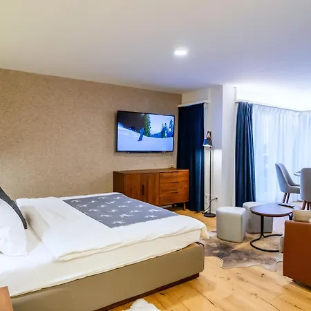 Wunderstay Alpine 203 Chic With Balcony, Mountain And View *